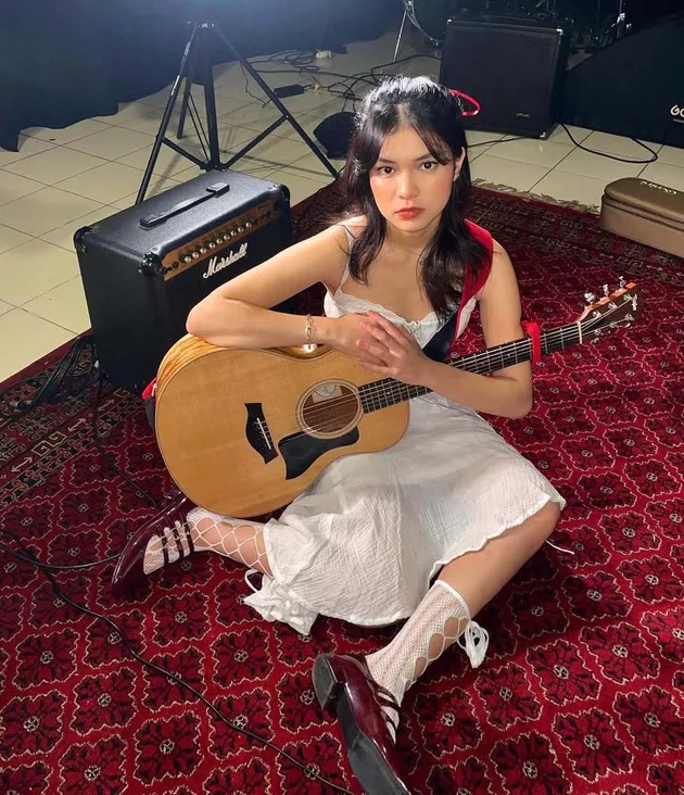 Profil Jasmine Nadya