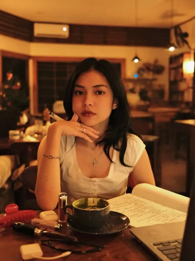Profil Jasmine Nadya