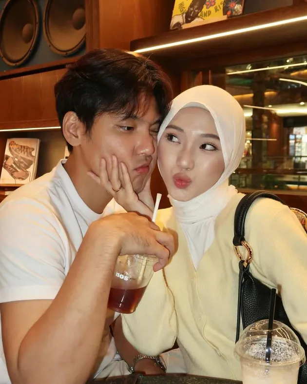 Julia Prastini dan suami