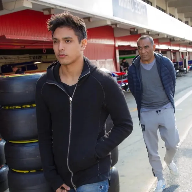 Profil Philo Praz Armand, Putra Jennifer Jill