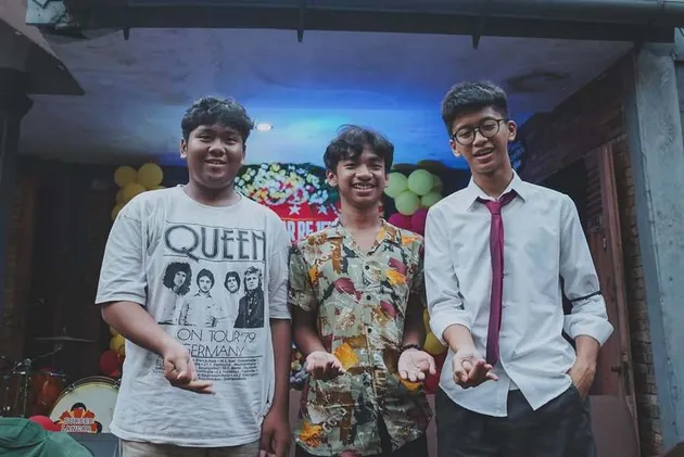 Anggota band Sukses Lancar Rejeki