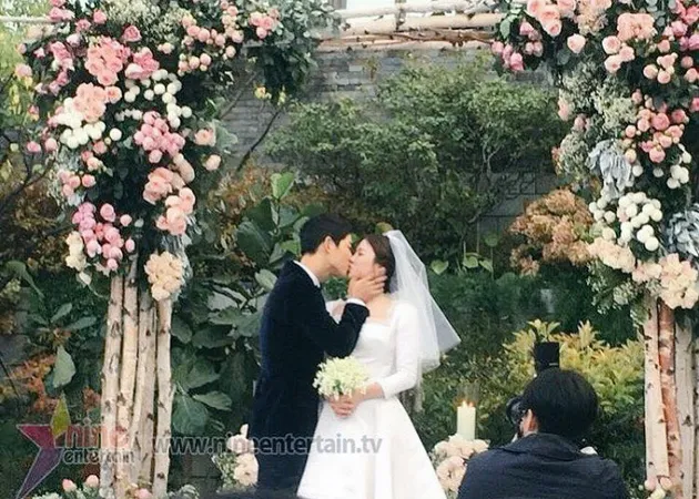 song song couple menikah