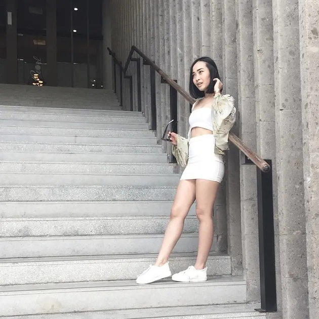 Liburan Rinni Wulandari di Bali