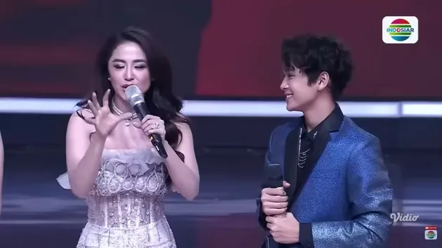 Dewi Perssik sebut arbil paket komplet