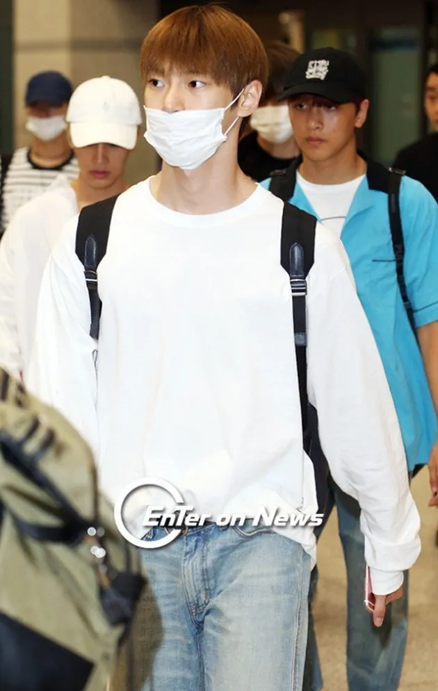 Kaos Nct foto pulang dari hawaii fashion artis sm ent santai tapi Kaos Nct foto pulang dari hawaii fashion artis sm ent santai tapi