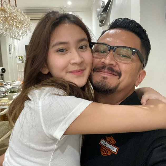 Having a Super Protective Father, Check out the Portraits of Ferry Maryadi's Close Relationship with his Beautiful Eldest Daughter Harliafa Princi