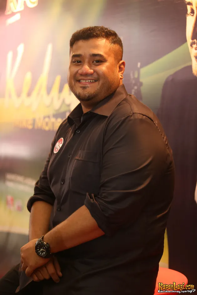 Sosok penyanyi yang satu ini memang mudah dikenali.