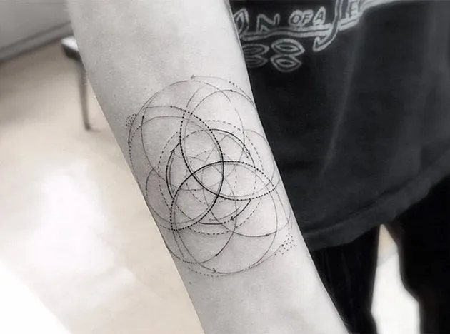 tato geometri keren