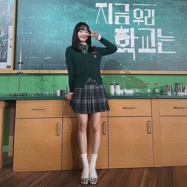 Having a Forever Young Face, Take a Look at Lee Yoo Mi's Portraits When Playing a Elementary School Student at the Age of 17 - Now Portraying a High School Student in 'ALL OF US ARE DEAD'