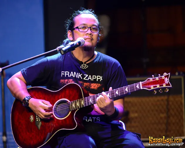 Indonesian Guitarist