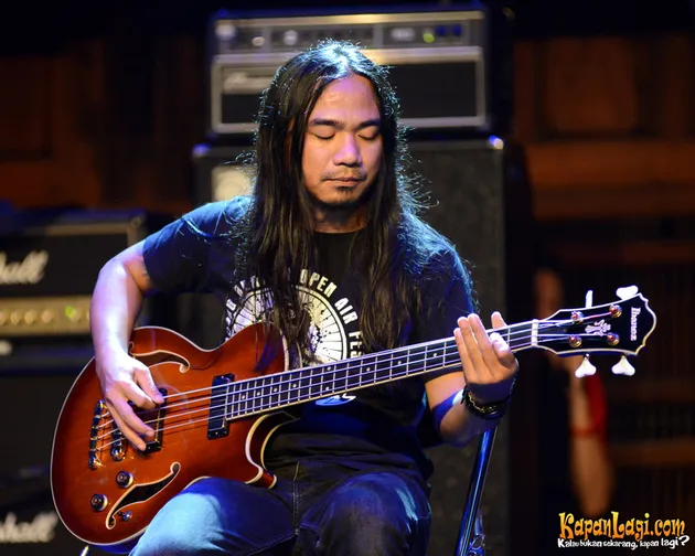 Indonesian Guitarist