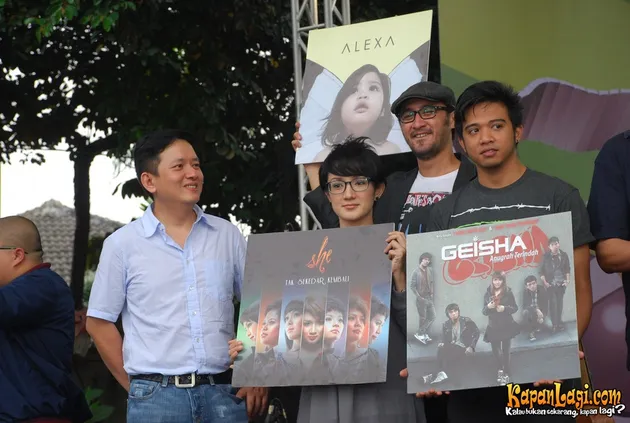 Nexian Music Card Player