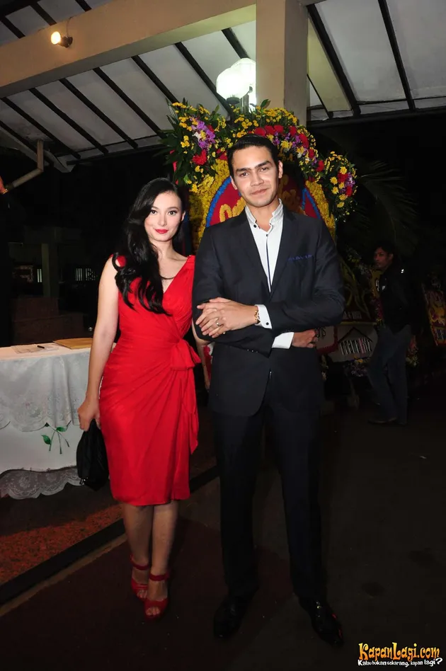 PARA SELEBRITIS DI RESEPSI PERNIKAHAN RICKY HARUN DAN 