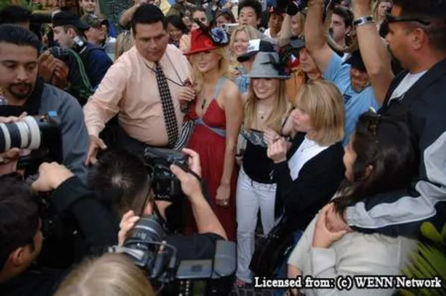 hilton_ritchie_simple_life_4