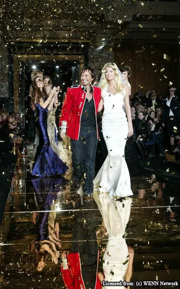 paris hilton fashion show