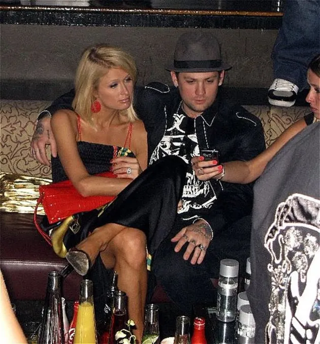 paris_hilton_syuting_plus_dugem
