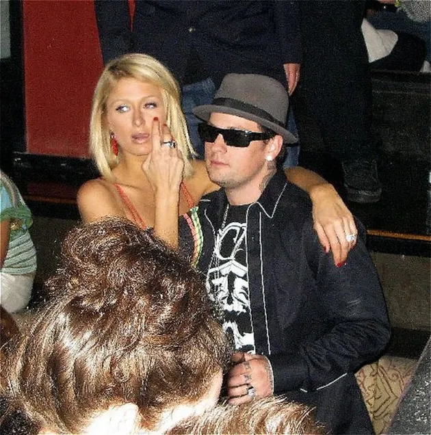 paris_hilton_syuting_plus_dugem