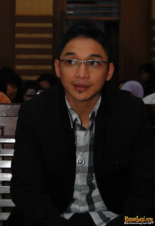 pasha ungu, okie agustina