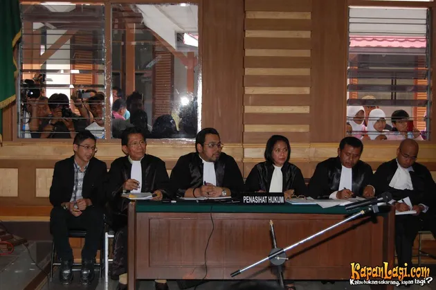 pasha ungu, okie agustina