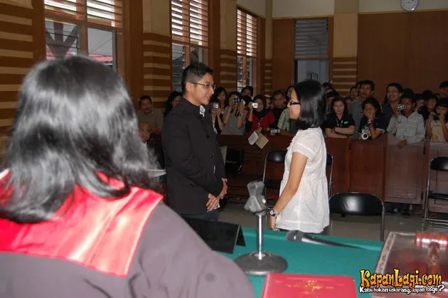 pasha ungu, okie agustina