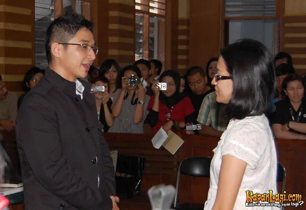 pasha ungu, okie agustina