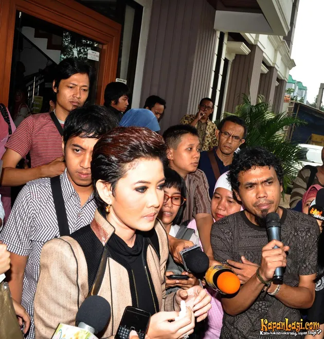 peggy melati sukma
