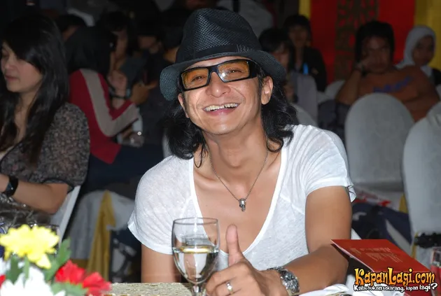 The Masterpiece of Rinto Harahap with Tohpati