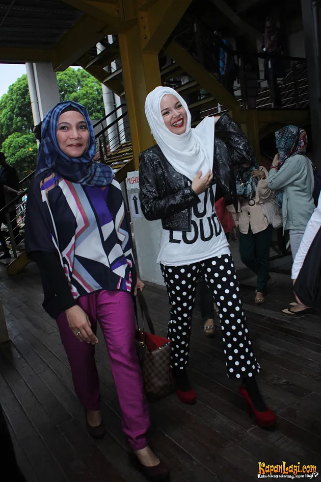 99 cahaya di langit eropa, raline shah, dewi sandra, dian pelangi, hanum rais