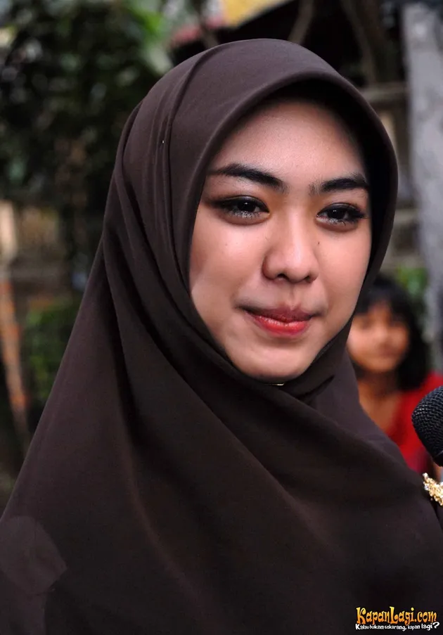 oki setiana dewi tidak bertudung