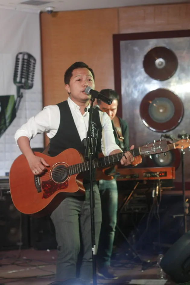 Sandhy Sondoro