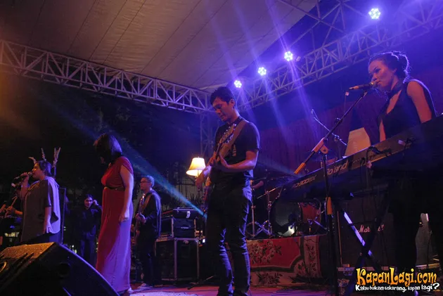 Sarasvati, Knee &amp; Toes, Ajer, You Know You\&#039;re Right