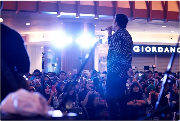 Tulus Live @JakCloth