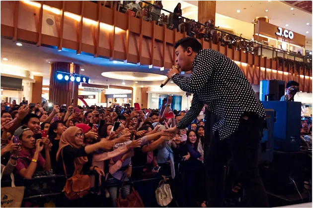 Tulus Live @JakCloth
