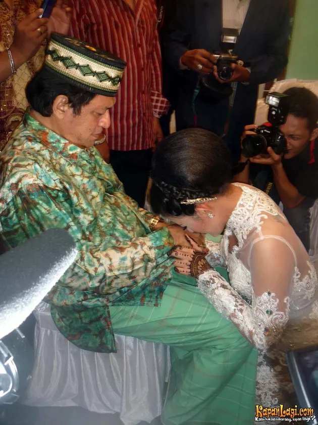 pernikahan fairuz dan galih ginanjar