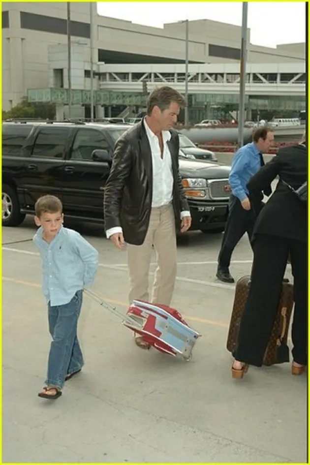 pierce_brosnan_hawai