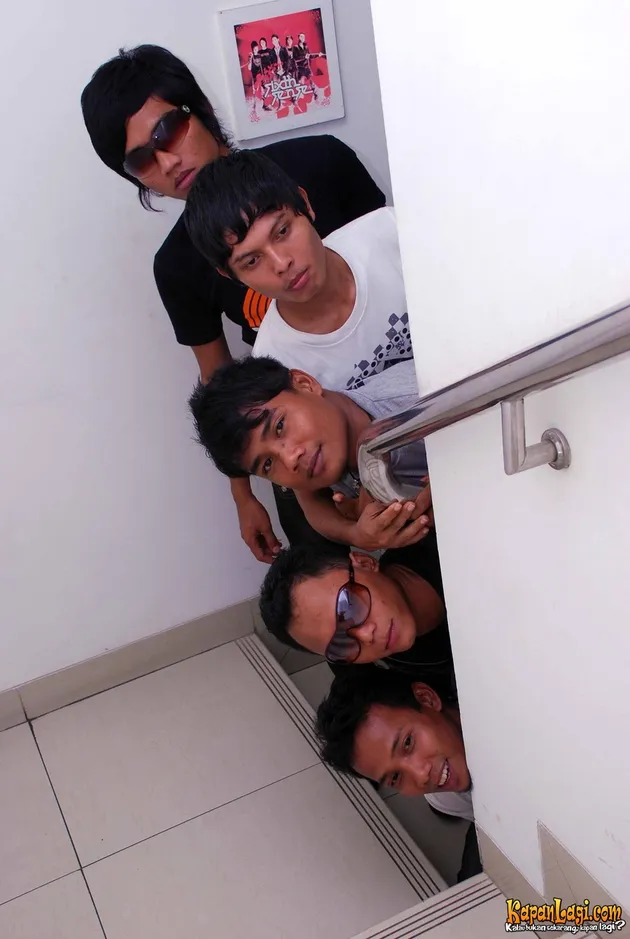 pl4t band