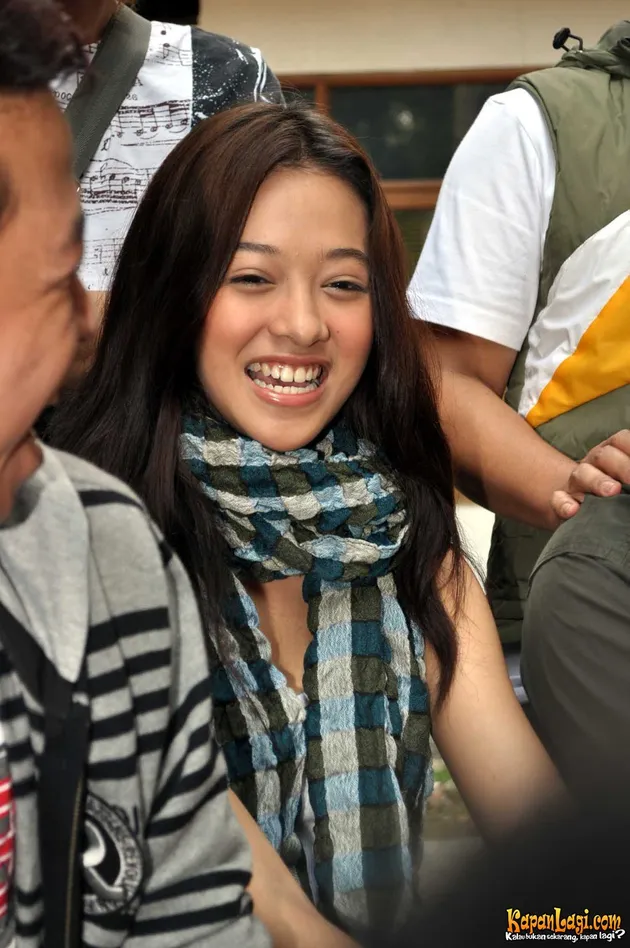 poppy bunga/slima band