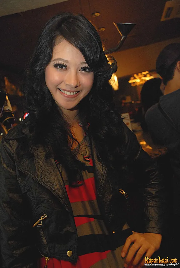 poppy bunga,elven band