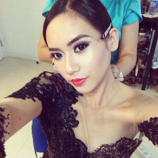 Elvira Devinamira