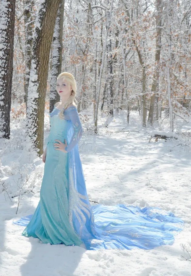 Angela Cosplay Elsa