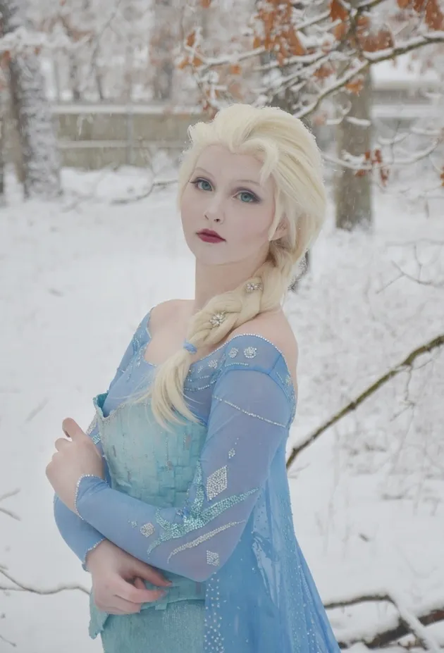 Angela Cosplay Elsa
