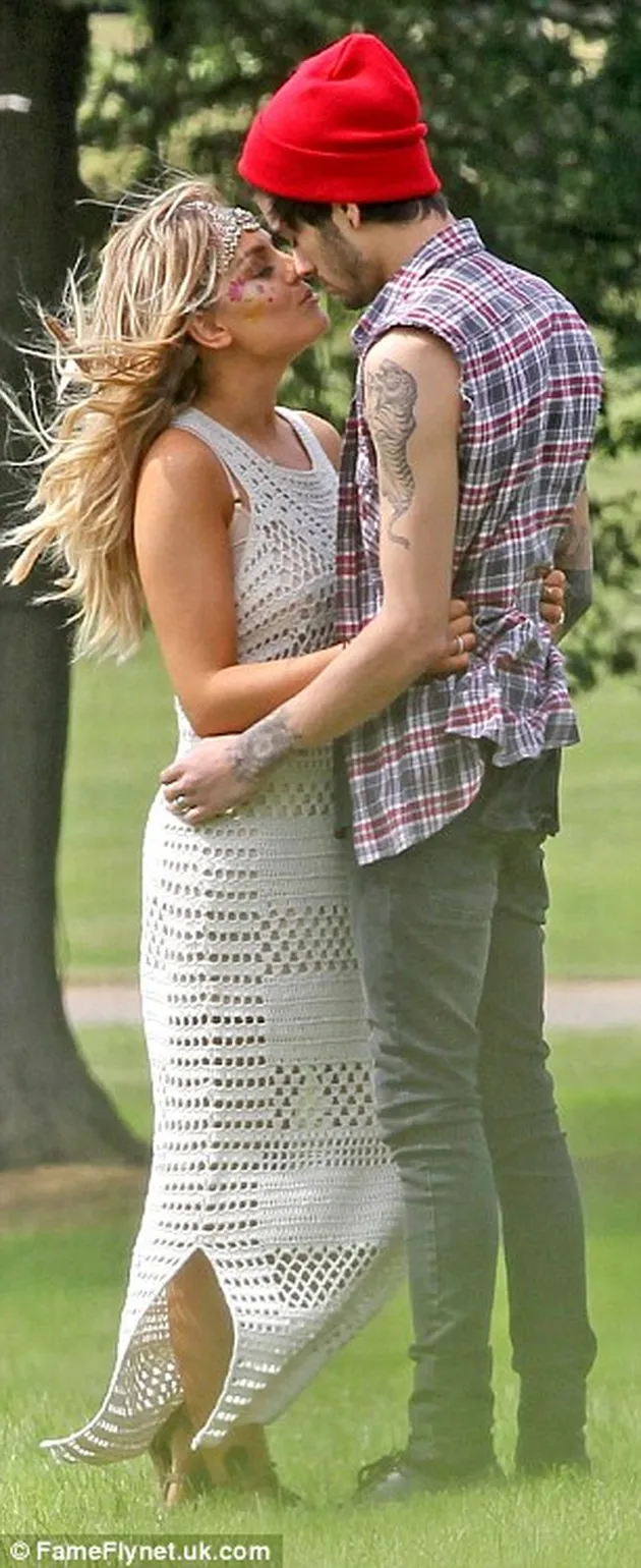 Zayn Malik &amp; Perrie Edwards