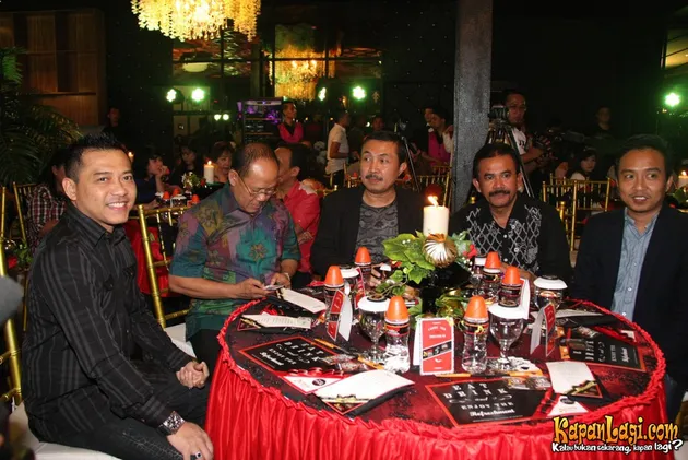 Bisnis Karaoke Anang
