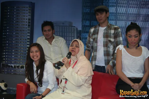 Tora Sudiro, Vincent Rompies, Dwi Putrantiwi, Ayu Dewi