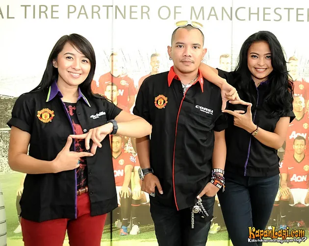 Menjadi salah satu brand ambassador produk ban Indonesia, Kotak siap menjejakkan kaki ke Manchester Inggris.