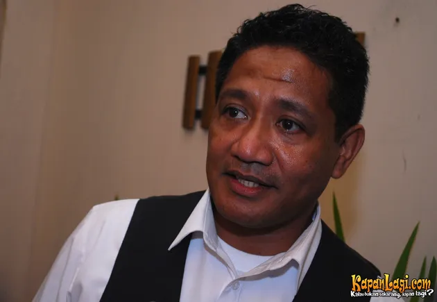 Andre Hehanussa / Endah N Rhesa