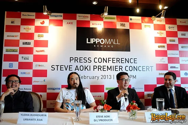 Suasana jumpa pers Steve Aoki premier konser.