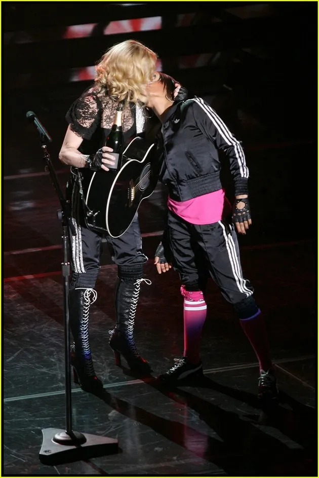 madonna_konser_hardcandy