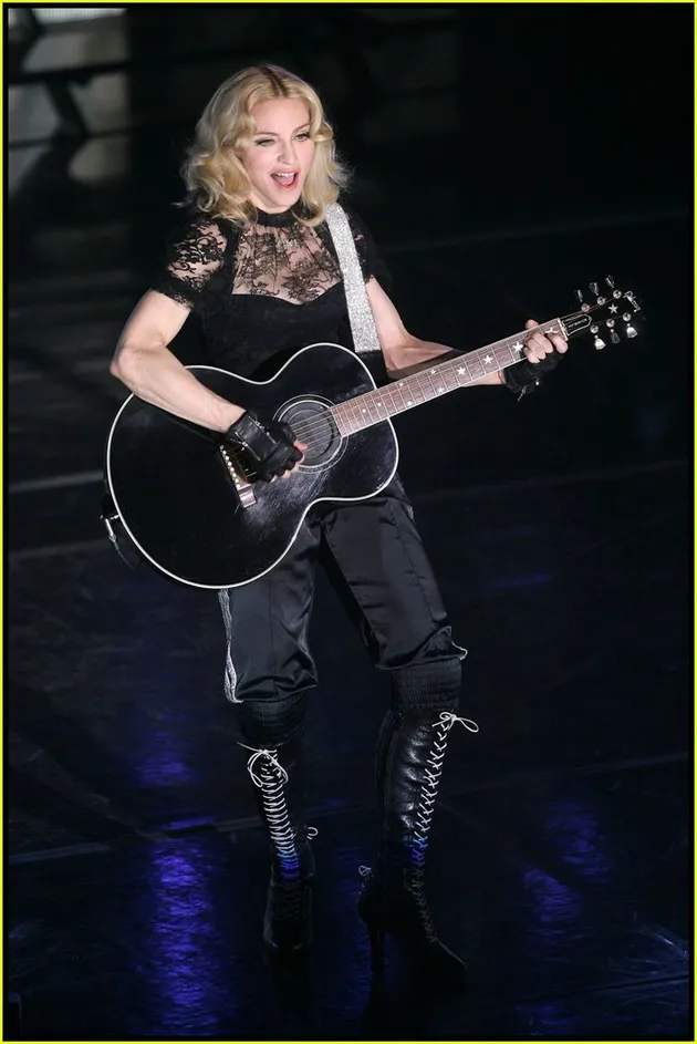 madonna_konser_hardcandy