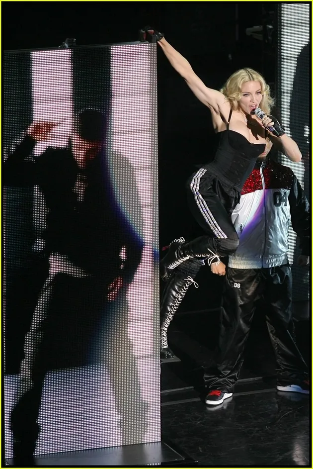 madonna_konser_hardcandy